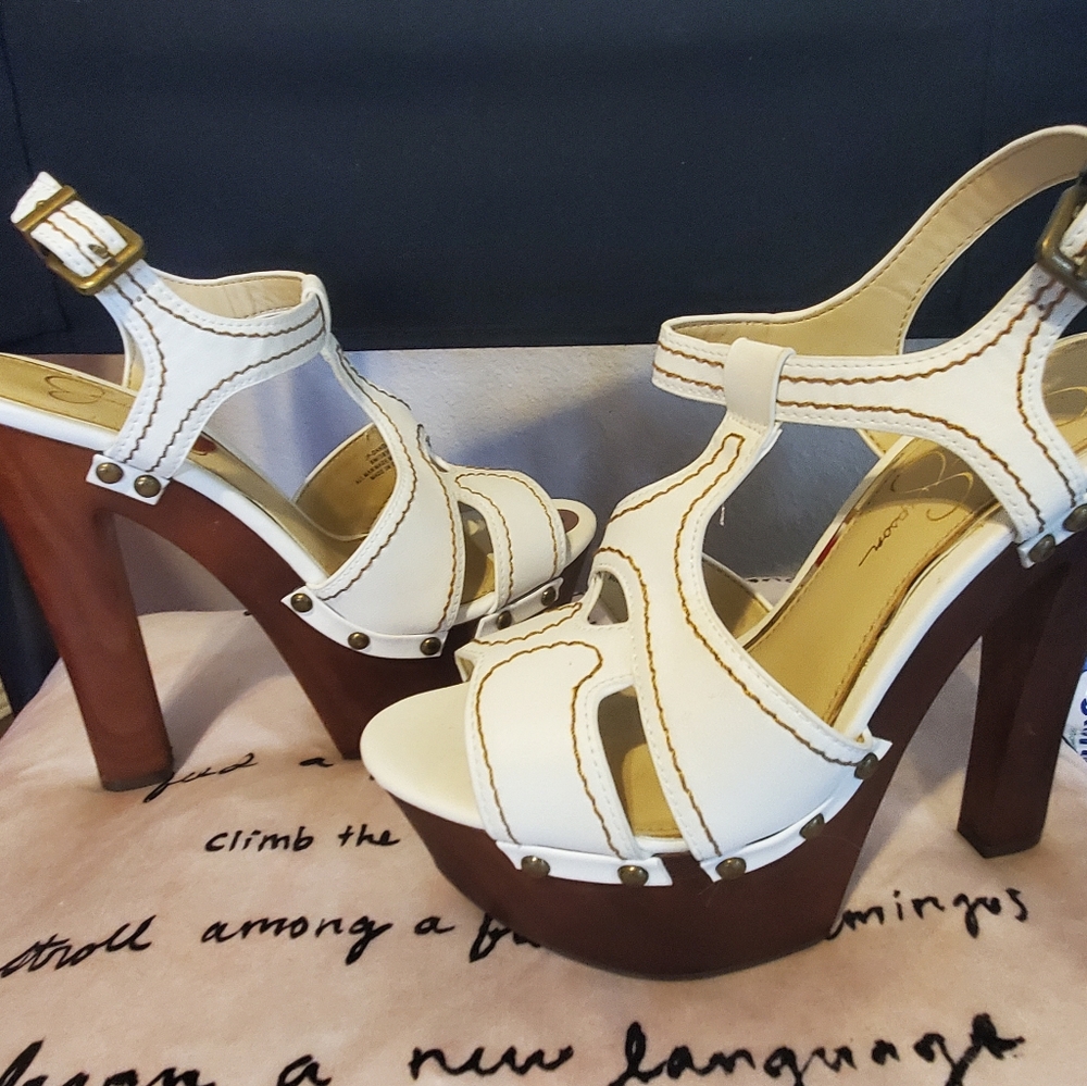 NWT Jessica Simpson platform heels size 8